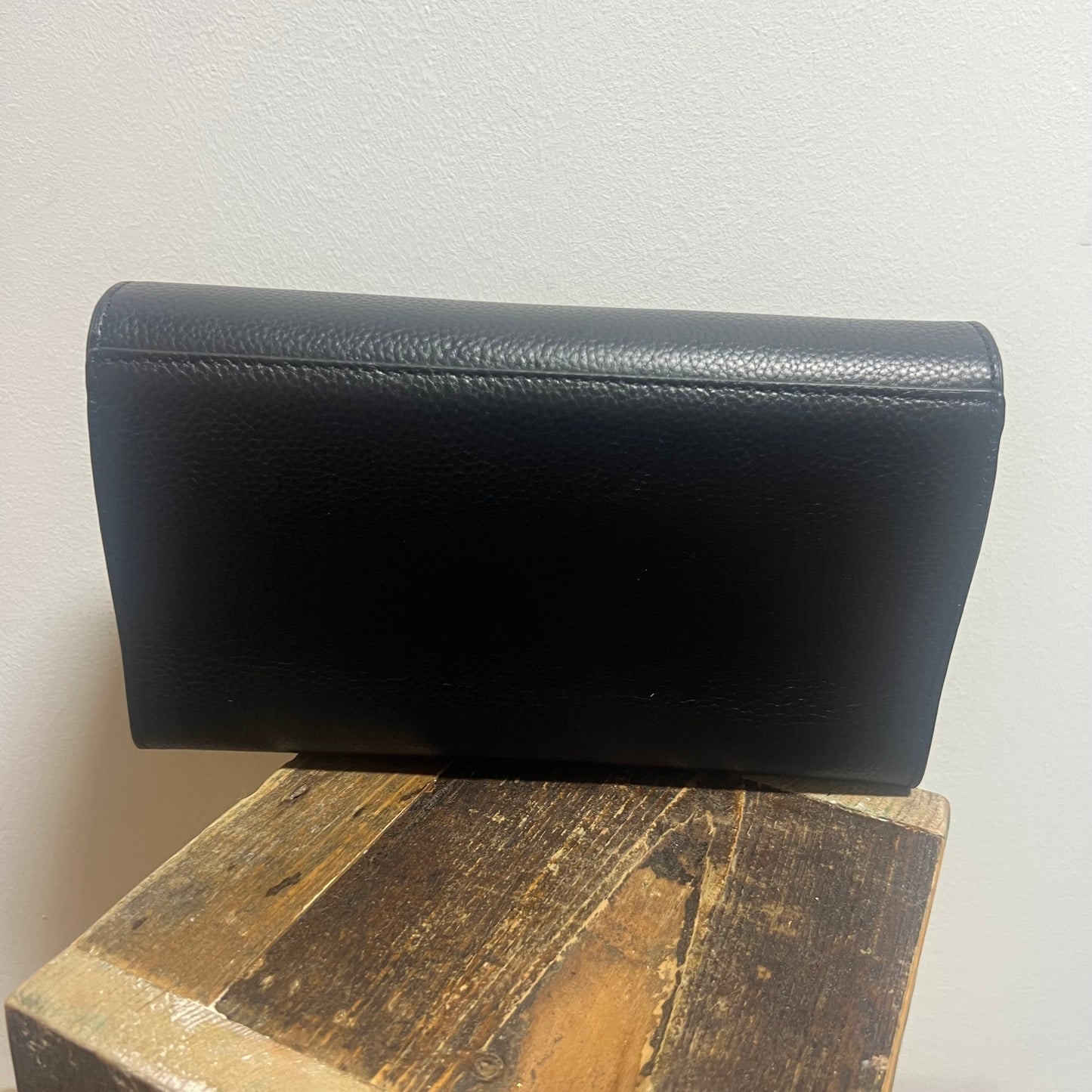 SECONDS Knightsbridge Black