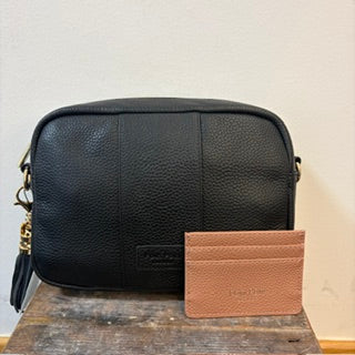 SECONDS City Black with Card Holder